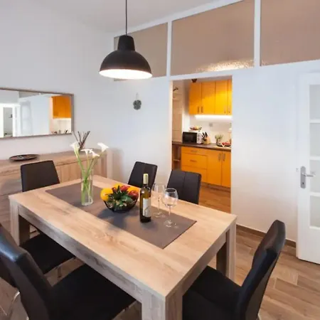 Vila House With Private Swiming Pool Pula