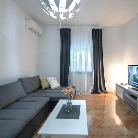 Vila House With Private Swiming Pool